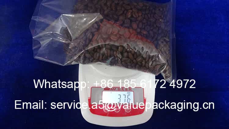Weighing-375gr-roasted-beans-pillow-pouch-coffee-bag-262-min