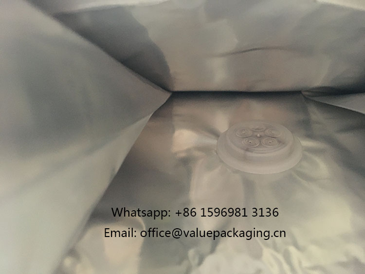Degassing-valve-welded-onto-coffee-package-inside-view