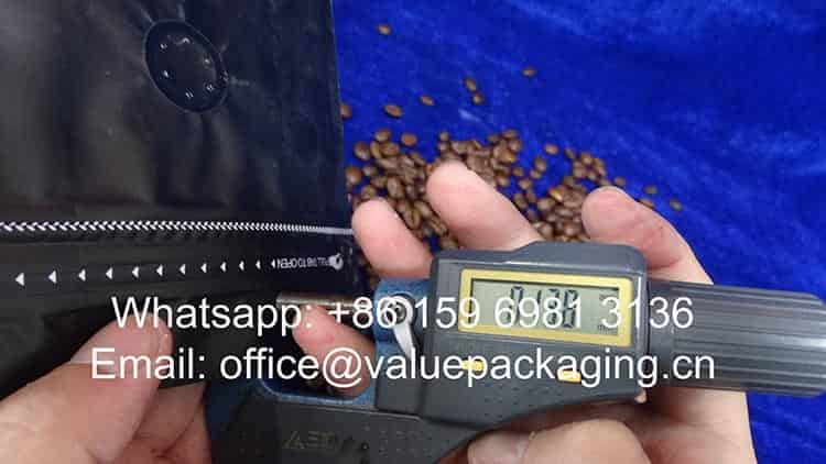 thickness-138um-block-bottom-coffee-bag-with-tap-zipper-min