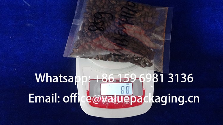 Weighing-85g-coffee-bean-pillow-pouch260-min