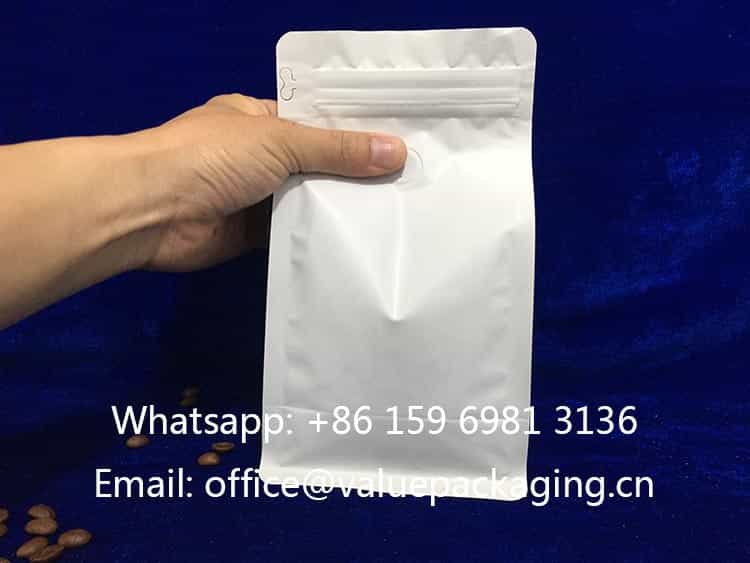 filled-12oz-340gr-box-bottom-matte-white-coffee-bag-#V464-min