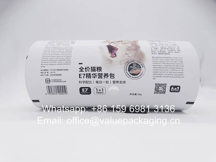 R001-matte-printed-metallized-film-roll-for-cat-foods-20g-pillow-sachet-5-min