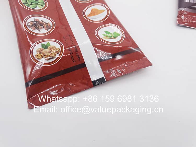 R006-printed-metallized-film-roll-for-spices-powder-150grams-pillow-sachet-20-min