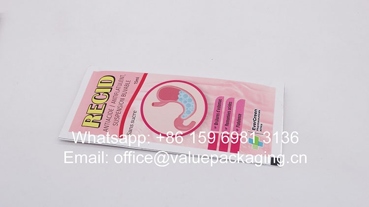 R009-Printed-film-roll-for-untiflatulent-products-16ml-3-sides-sealed-sachet