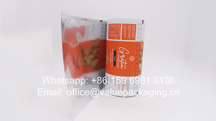 R027-Printed-metallized-film-roll-for-chinchin flakes-products-pillow-sachet-package