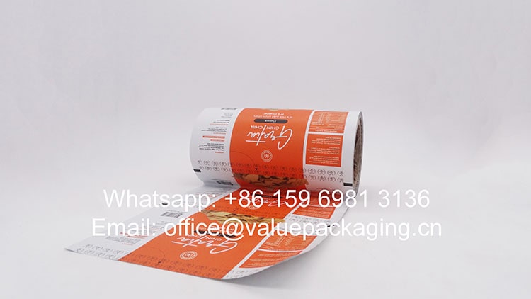 R027-Printed-metallized-film-roll-for-chinchin flakes-products-pillow-sachet-package