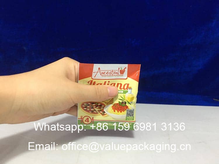 R030-Printed-metallized-film-roll-for-powder-10grams-3-sides-sealed-sachet-Filled