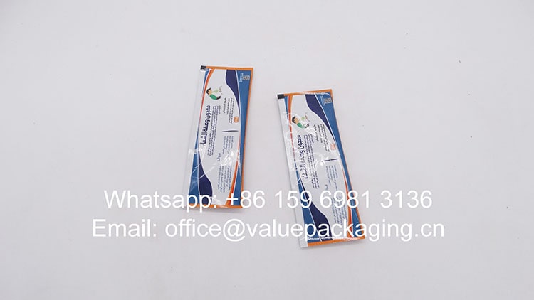 R044-Printed-metallized-film-roll-for-spices-powder-25grams-3-sides-sealed-sachet