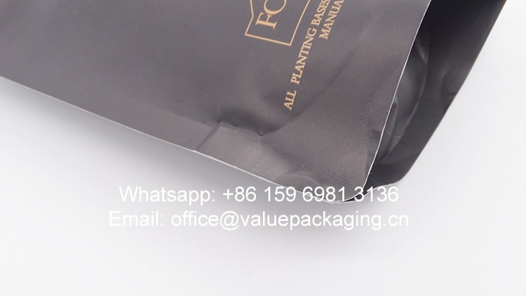 028-top-quality-matt-black-standup-kraft-paper-bag-for-flower-seeds