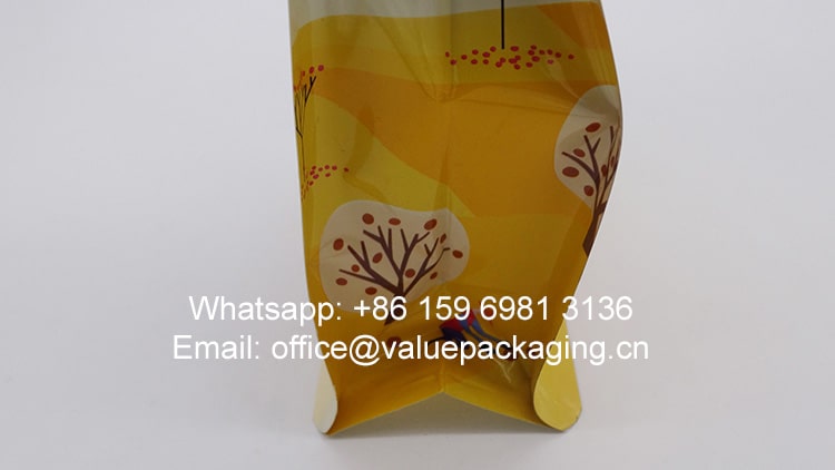 070-box-bottom-dry-nuts-plastic-bag 