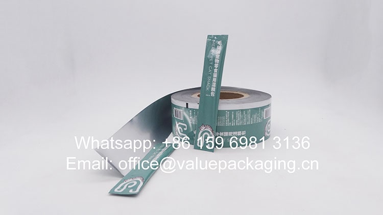 R052-Printed-film-roll-for-pet-foods-10grams-3-sides-sealed-sachet