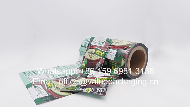 R059-Printed-metallized-film-roll-for-spices-powder-70grams-3-sides-sealed-sachet