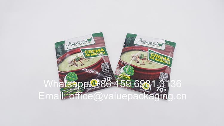 R059-Printed-metallized-film-roll-for-spices-powder-70grams-3-sides-sealed-sachet