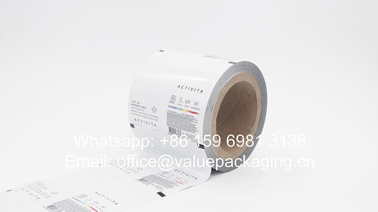 R068-Costmer-print-film-roll-for-sunscreen-4.5grams-3-sides-sealed-sachet