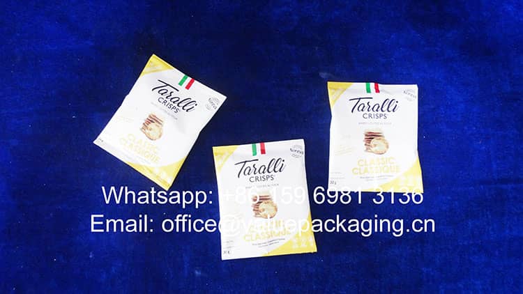 R071-Printed-metallized-film-roll-for-crisps-foods-30g-pillow-sachet-package