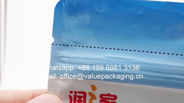 086-box-bottom-standup-doypack-with-front-clear-window-for-450g-dates 