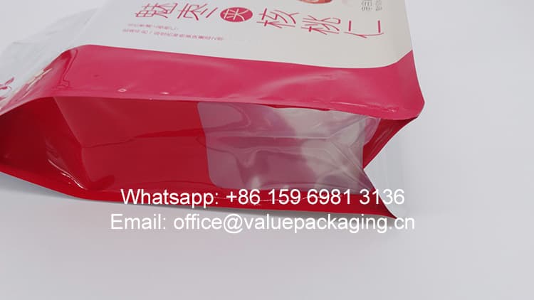 121-glossy-finish-box-block-bottom-standing-bag-for-walnut-kernel 