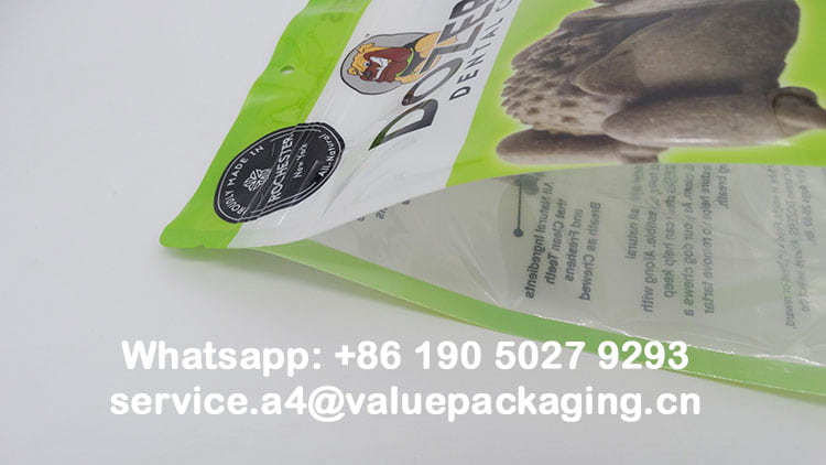 139-Standup-box-bottom-zipper-bag-for-340g-dog-treats
