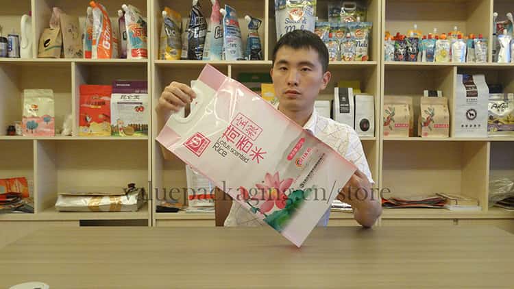 165-1 5kg rice vacuum bag with plastic carry handle-min