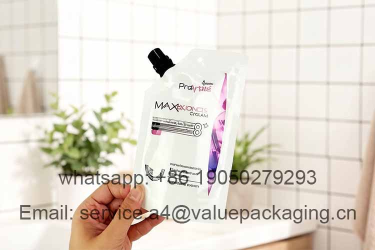 Stand-up hair dye pouch